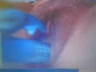 Skype meitene kārdinājums izmantojot zils rotaļlieta