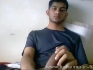 Super roztomilý indický chlap trhne pryč na vačka